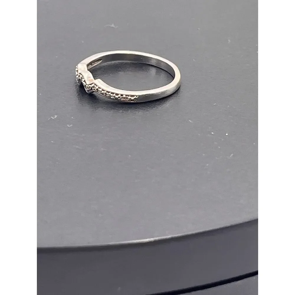 HK Sterling Silver 925 Wave Chip‎ Diamond Band Ring Size 7.5